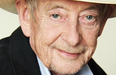 Derek Fowlds