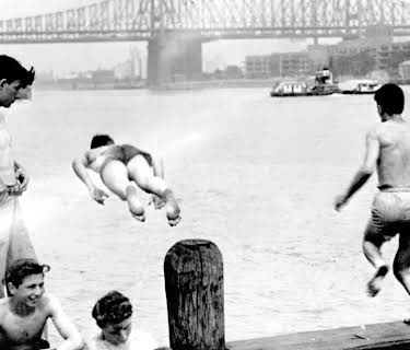 The Naked City (1948)