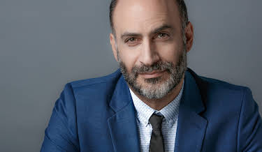 Michael Benyaer
