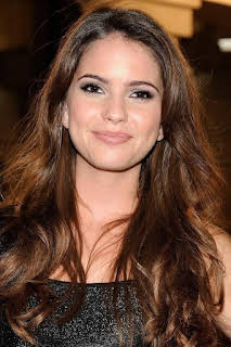 Shelley Hennig