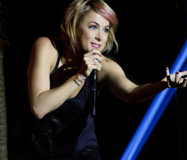 Iliza Shlesinger: Freezing Hot (2015)