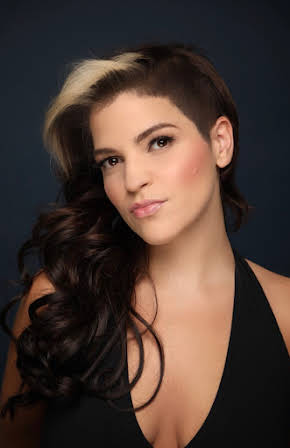 Paola Lázaro as 