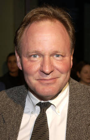 Hunt Lowry as 