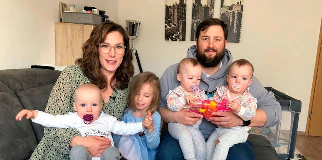 10:15: Drillinge! Eine Familie im Ausnahmezustand | SWR Fernsehen BW | 1/10 2026