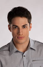 Michael Trevino som 