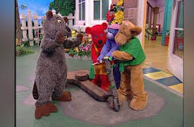 Elliot Moose: The Tooter Scooter / Star Trick / Quest Request