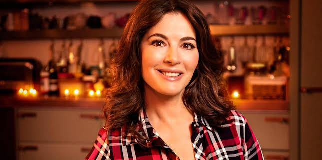 7:00 PM: Simply Nigella | BBC Two | 12/17 2025