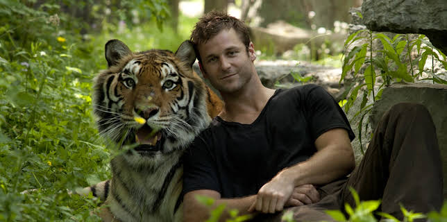 20:00: Beast Lands (S1 E3) (S1) | Animal Planet | 12/16 2025