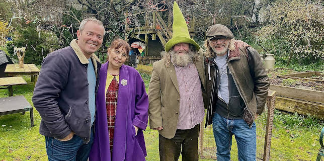 11:25 AM: Find It, Fix It, Flog It | More 4 | 12/25 2025