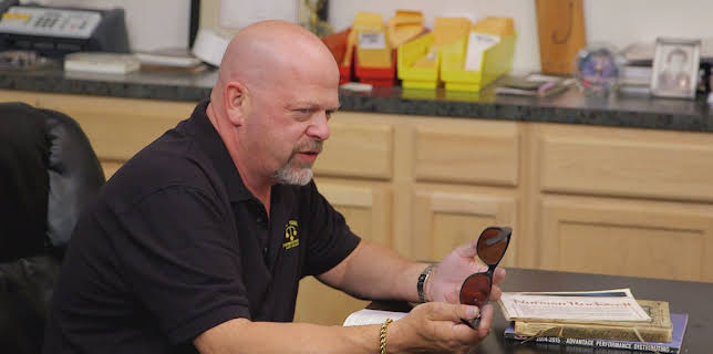 04:00: Pawn Stars (S19 E17) (S19) | Viasat 4 | 12/18 2025