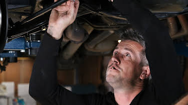 18:50: Wheeler Dealers (S14 E3) (S14) | Discovery Channel | 12/31 2025