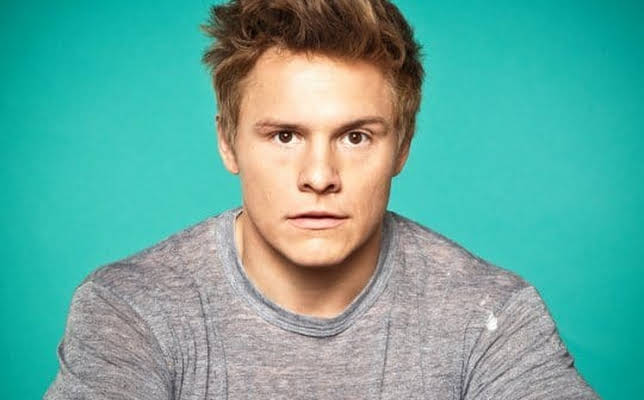Tony Cavalero