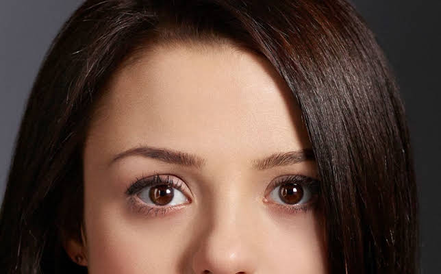Kathryn Prescott
