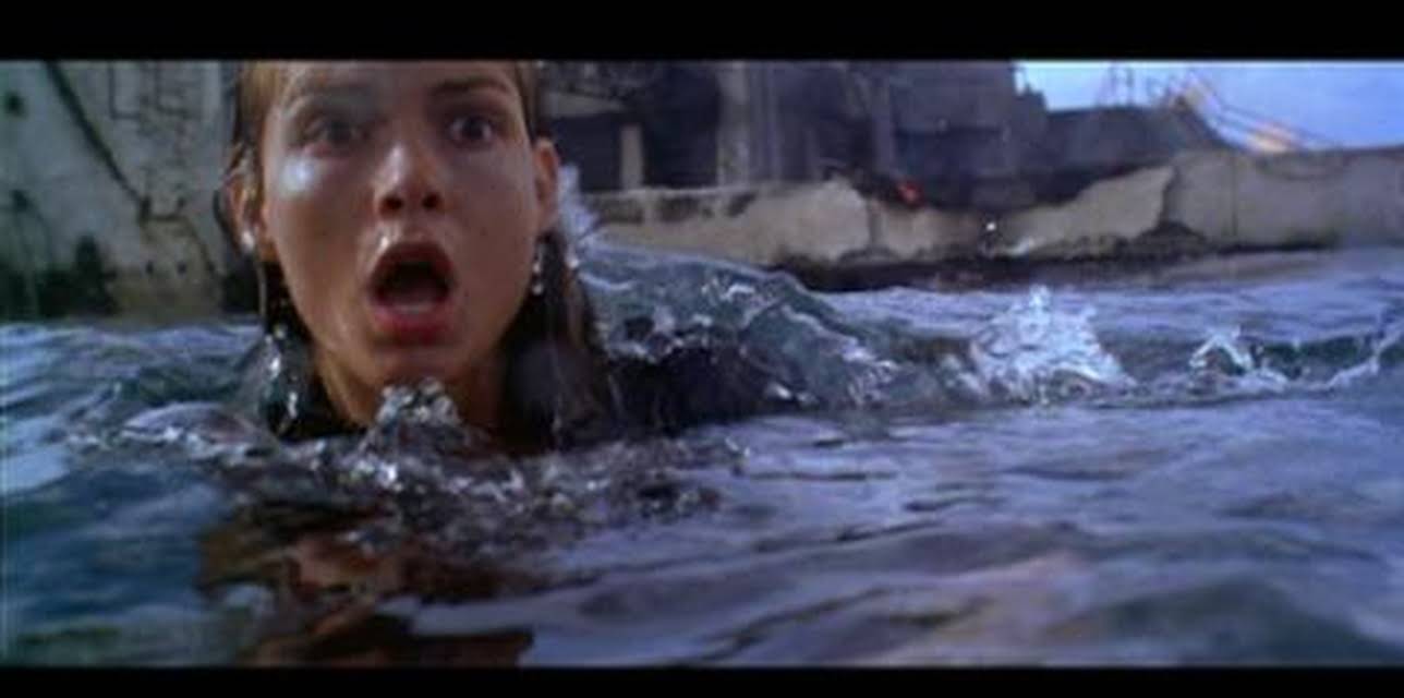 Deep Blue Sea (1999)