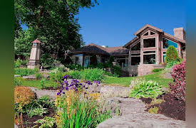 Top Million Dollar Agent: Cottage Getaways