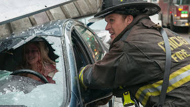 02:50: Chicago Fire (S1 E2) (S1) | Viasat Series | 5/15 2026