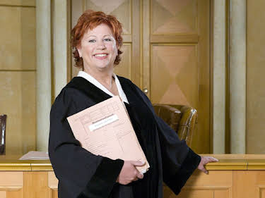 05:35: Richterin Barbara Salesch | Sat1 Gold | 5/11 2026