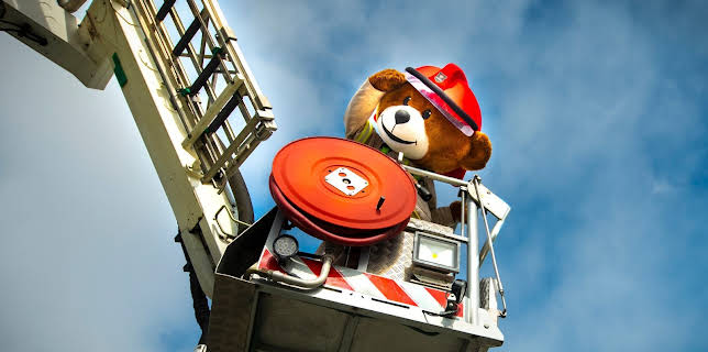 18:00: Bjørnis: Panikk i høyden | NRK Tegnspraak | 1/31 2026