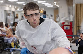 The Pitt (with ASL), Season 1: 7:00 P.M. (with ASL)