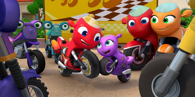 12:05: Ricky Zoom: Ricky susar av stad | NRK Super | 11/12 2025