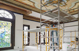 Queen of Versailles Reigns Again: Diva Las Vegas!