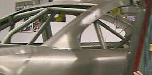 15:35: Así se hace (MAX): Carrocerías de coches de NASCAR | Discovery | 2/24 2026