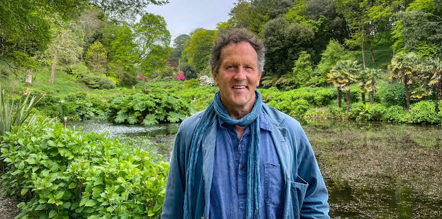 01:50: Monty Dons britiske hager: Sør-vest | NRK 2 | 1/18 2026