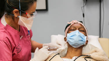 01:25: Dr. Pimple Popper (S3 E15) (S3) | TLC | 11/8 2025