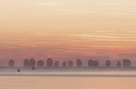 America's Untold Story Season 1: Men of God, Men of Greed