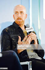 Todd A. Kessler som Producer