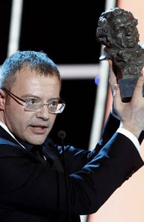 Daniel Monzón as Director