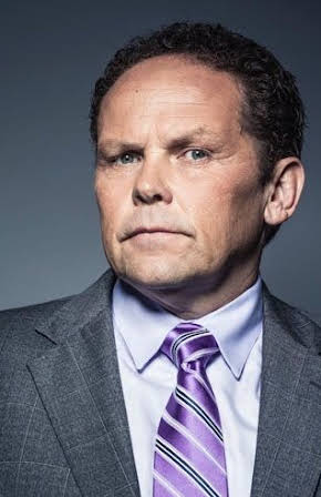 Kevin Chapman as 
