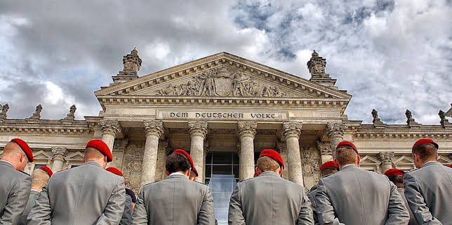 13:30: ZDF-History | ZDFinfo | 10/30 2025