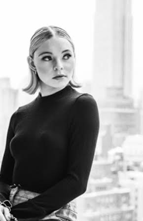 Taylor Hickson as 