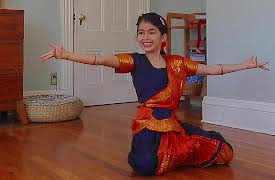 Molly of Denali: Awesome Info Kids, Season 1: Vlogging about India