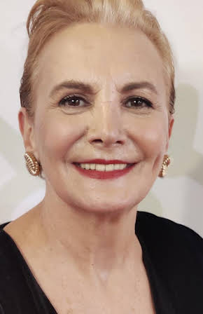 Elena Irureta as 