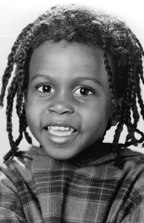 Ross Elliot Bagley as 