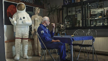 01:45: Der Mann, der nie im All war | MDR Fernsehen | 4/17 2026