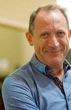 David Bezar como Tony Trimmings