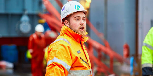 4:25 PM: Trucking Heavy (S2 E4) (S2) | Paramount | 2/19 2026