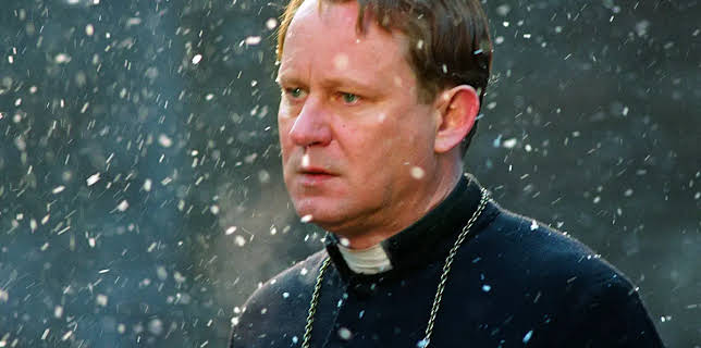 Dominion: Prequel to the Exorcist (2005)