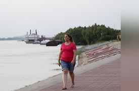 Long Lost Family Season 1: Alone in a Crowded Room