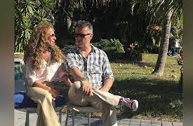 Beachfront Bargain Hunt: Renovation, Season 1: Full-on Florida Fixer-Upper