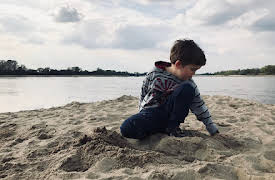 W Domu (At Home Poland): The Wait