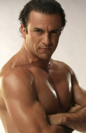 Alejandro Ávila as 