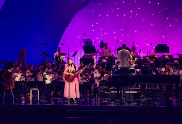 13:40: Laufey: A Night at the Symphony | 3SAT | 8/22 2026