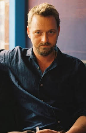 Rod Hallett as 