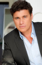 Steven Bauer som 