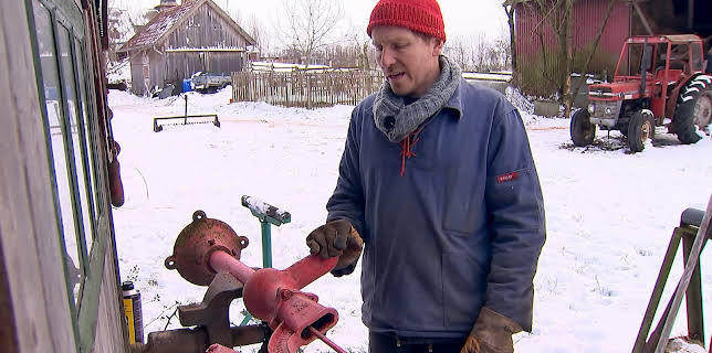 22:35: Det gode bondeliv: Nødvann og redskaper | NRK 1 | 3/15 2026