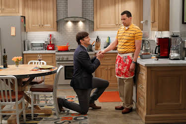 21:30: Two and a Half Men (S12 E1) (S12) | Kanal 9 | 7/9 2026